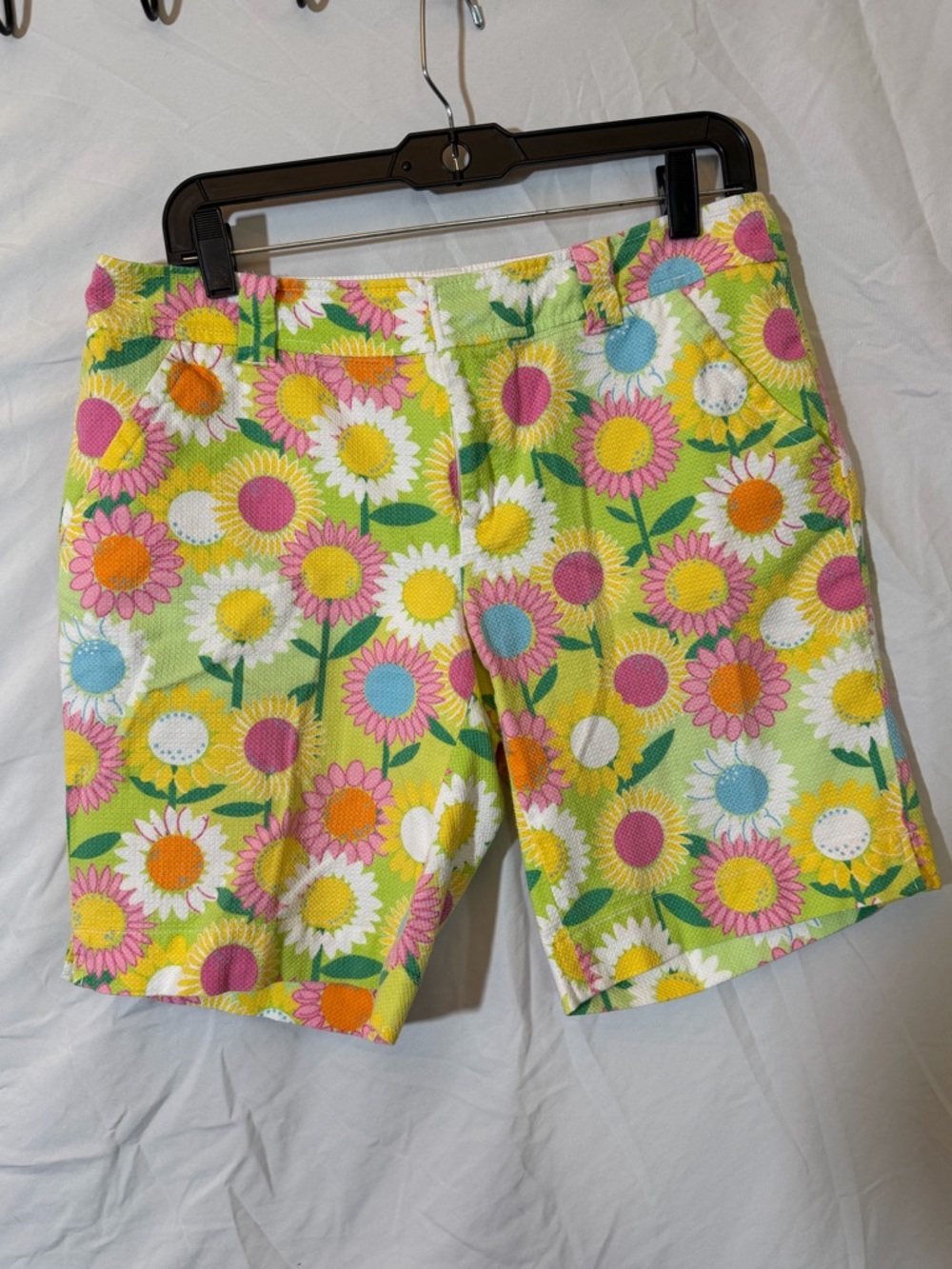 SZ 8 Lily Pulitzer Vintage Bright Floral Daisy Print Shorts 97% cotton
